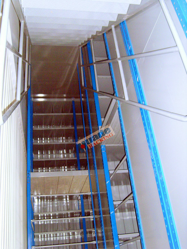 Auto Parts Rack / Galvanized Steel Rack For Storage 100 Kg Per Level